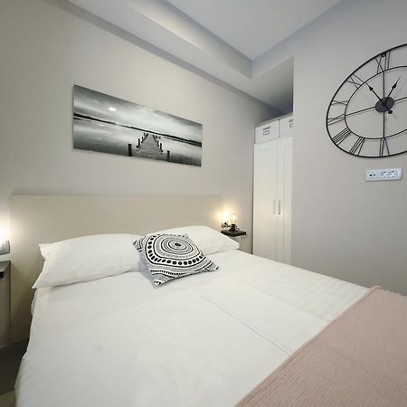 Teatro Verdi Accommodation Задар Екстериор снимка